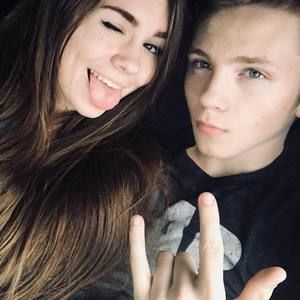 Meet your Posher, Caitlyn